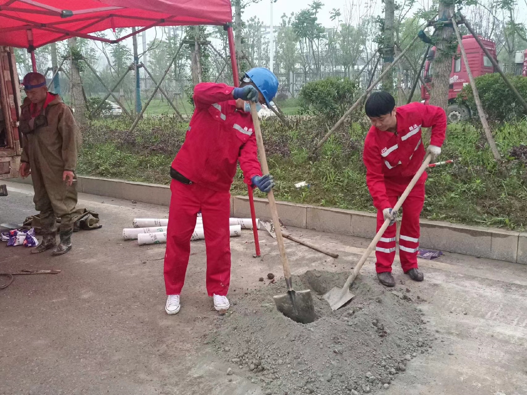 于都管道疏通哪家好】及时进行市政管道清淤